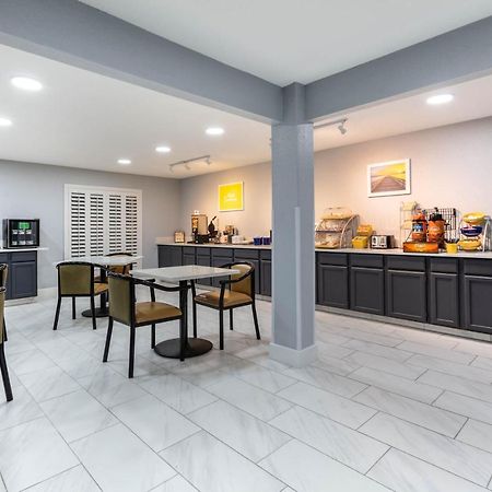 Days Inn By Wyndham Granbury Buitenkant foto