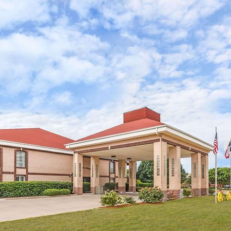 Days Inn By Wyndham Granbury Buitenkant foto