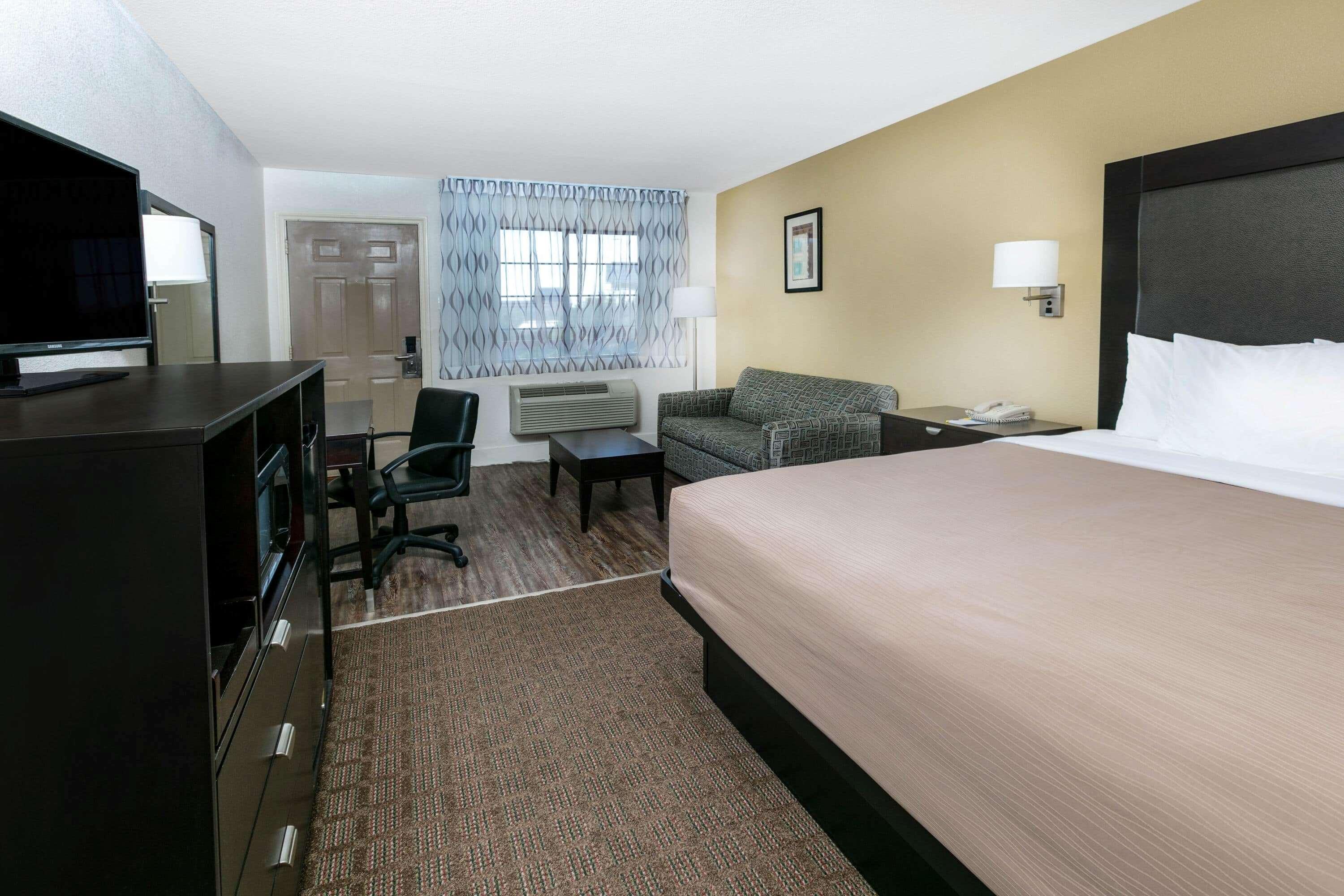 Days Inn By Wyndham Granbury Buitenkant foto