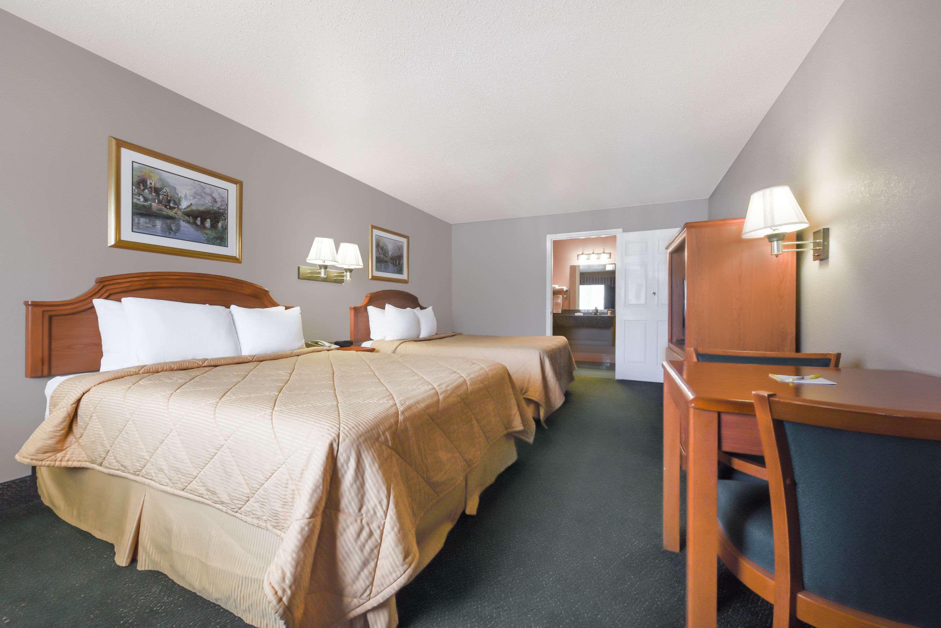 Days Inn By Wyndham Granbury Buitenkant foto