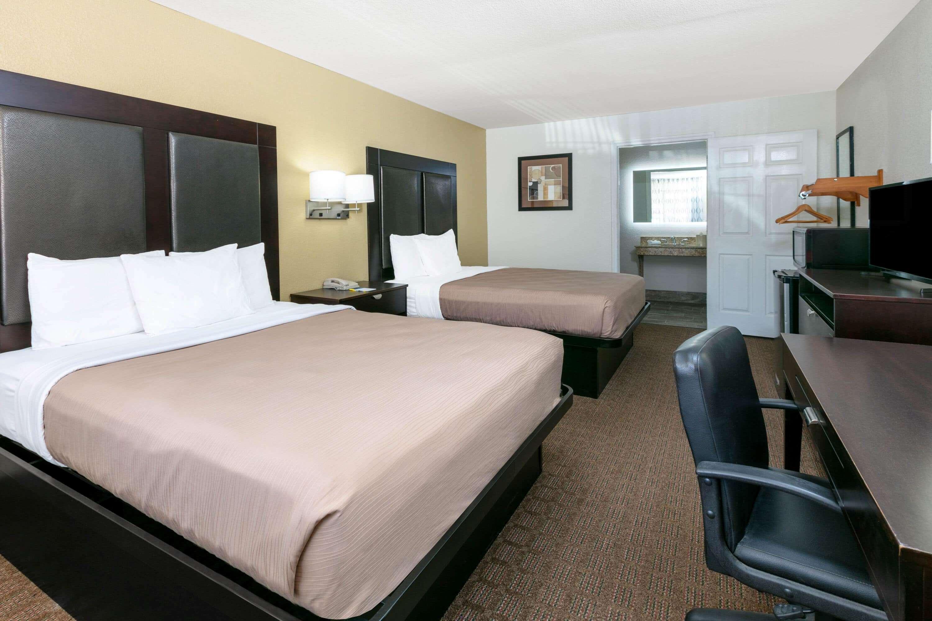 Days Inn By Wyndham Granbury Buitenkant foto
