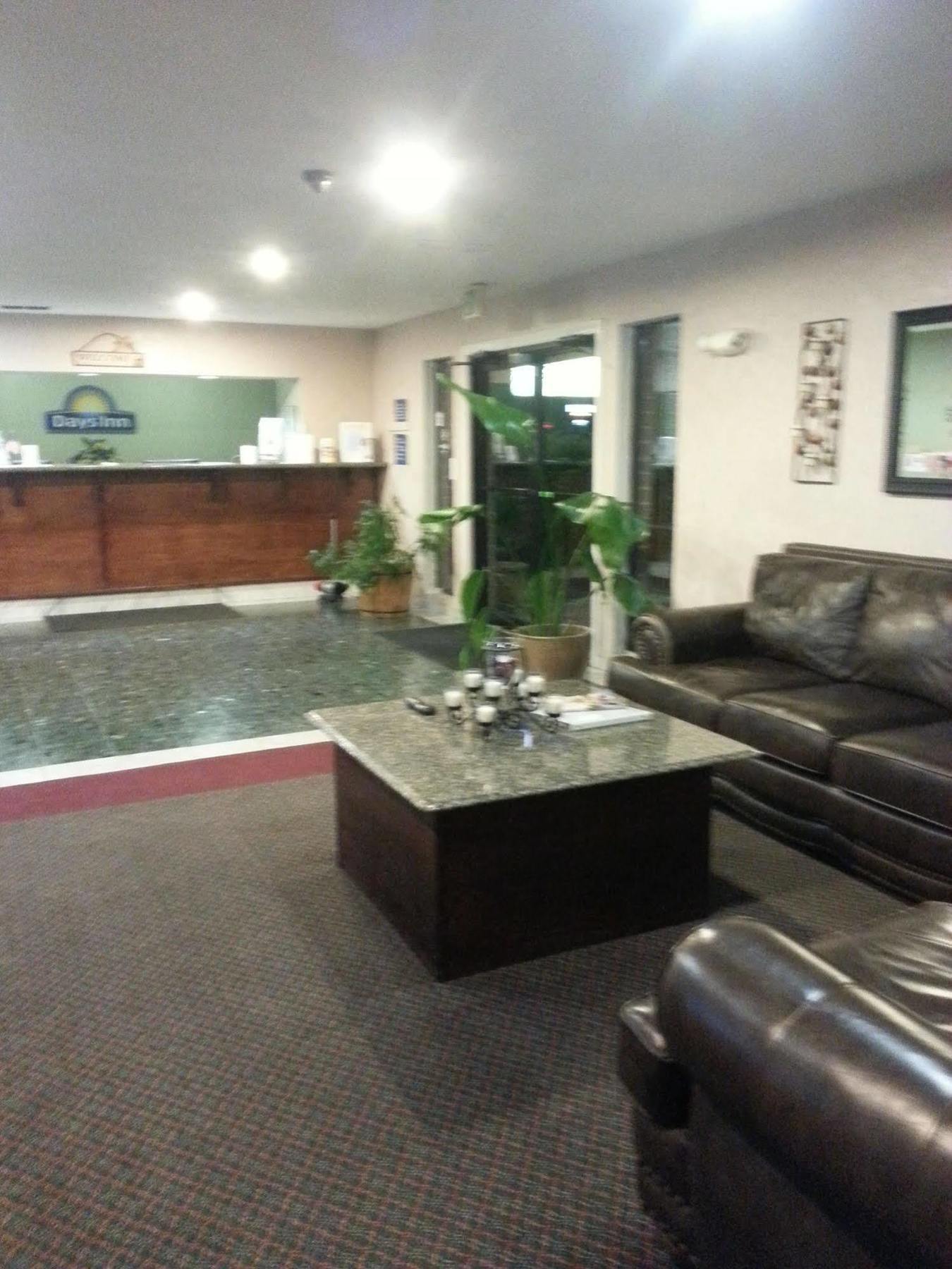 Days Inn By Wyndham Granbury Buitenkant foto